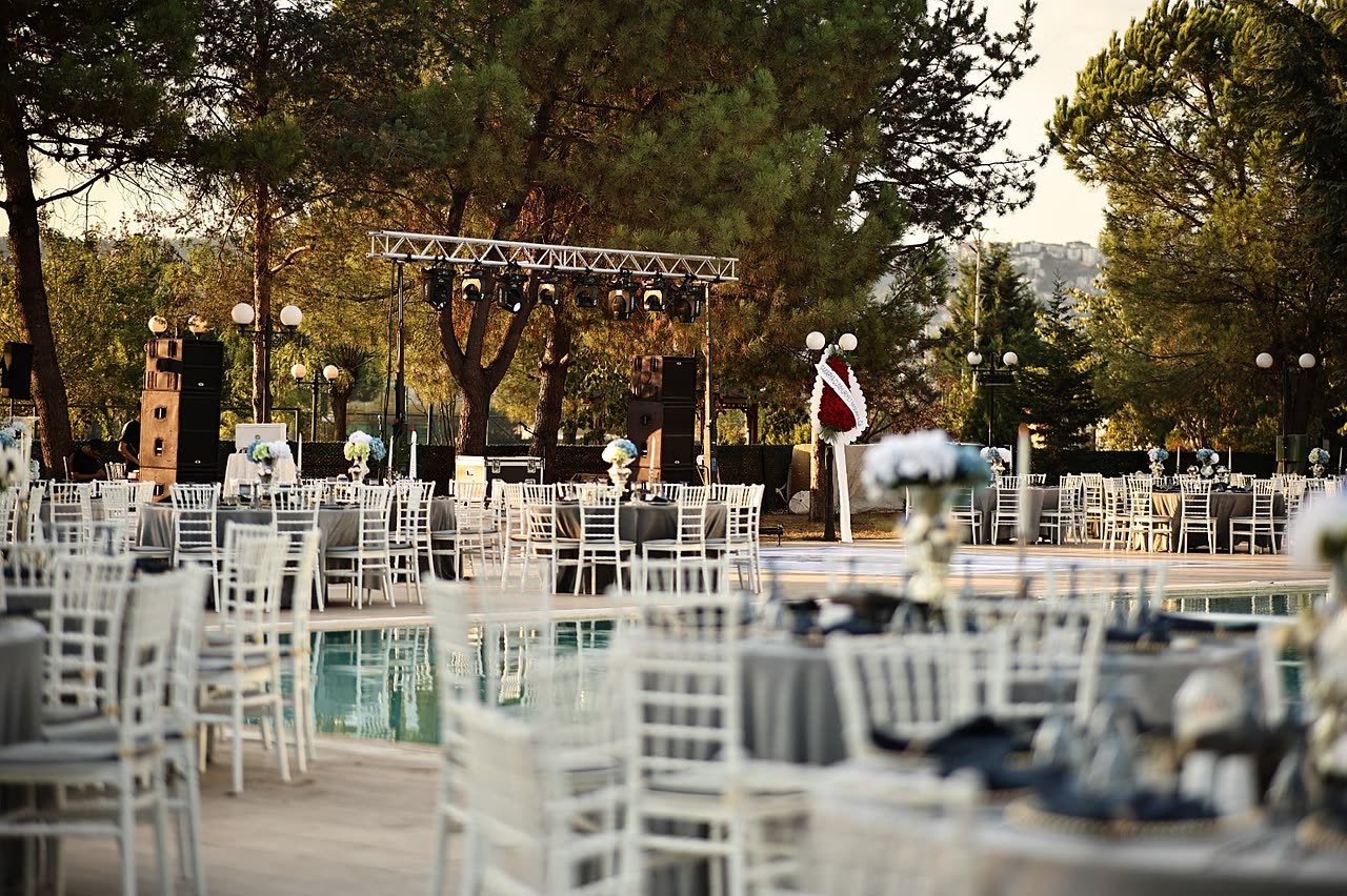 Davet masası kurulumu, Emex Hotel havuzbaşı