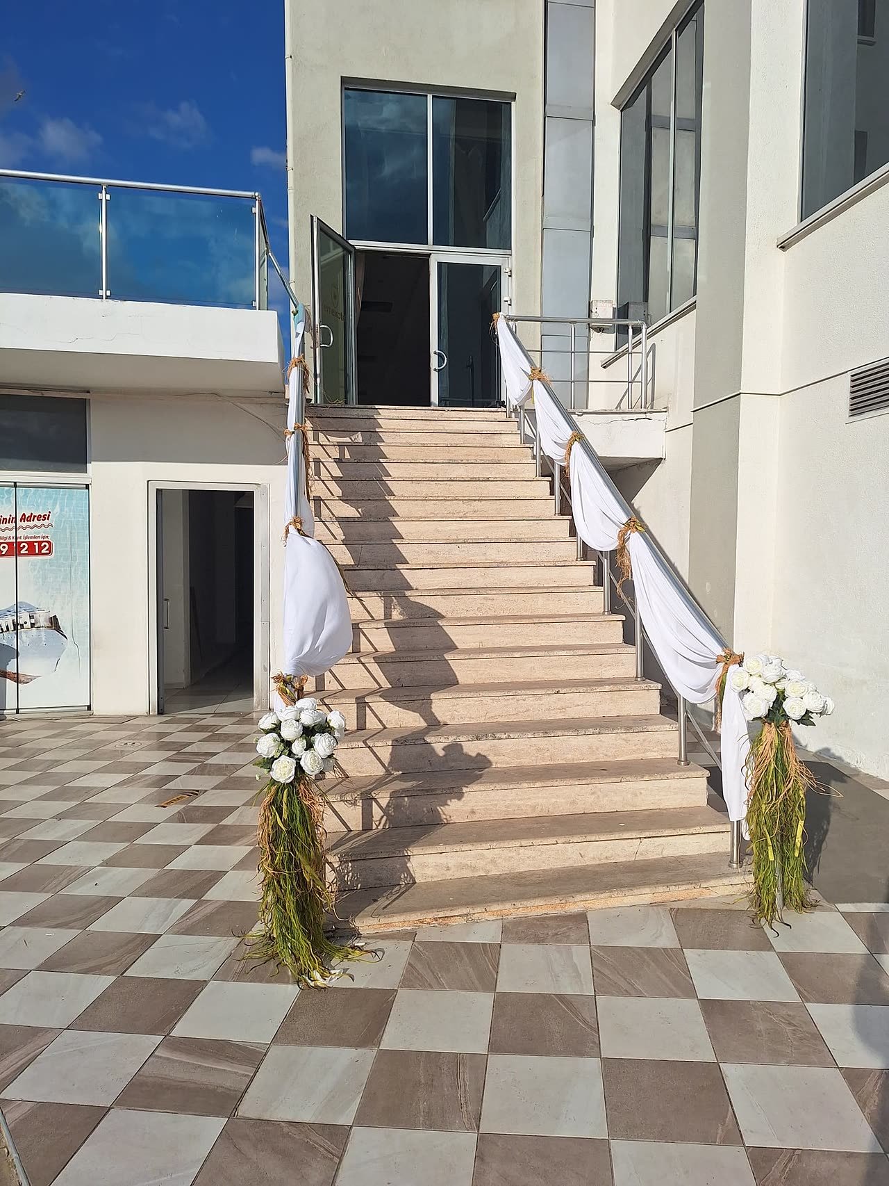 Davet süslemesi, Emex Hotel havuzbaşı